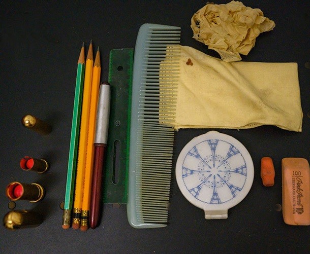Під час ремонту в школі знайшли сумку з 1950-х років