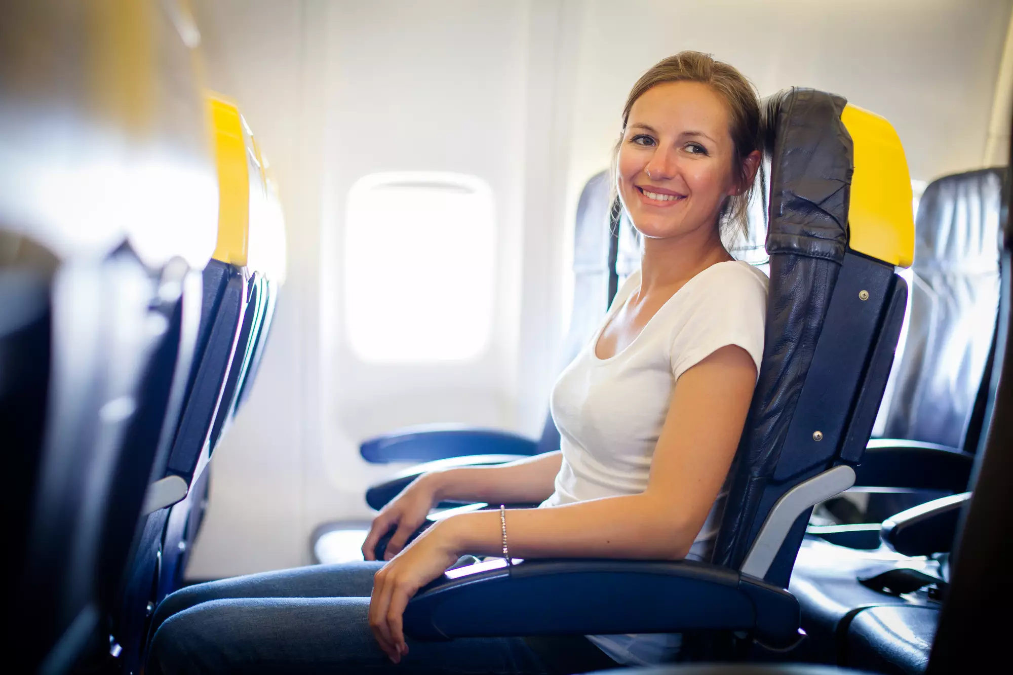 Эксперты рассказали, как правильно откидывать спинку кресла в самолете