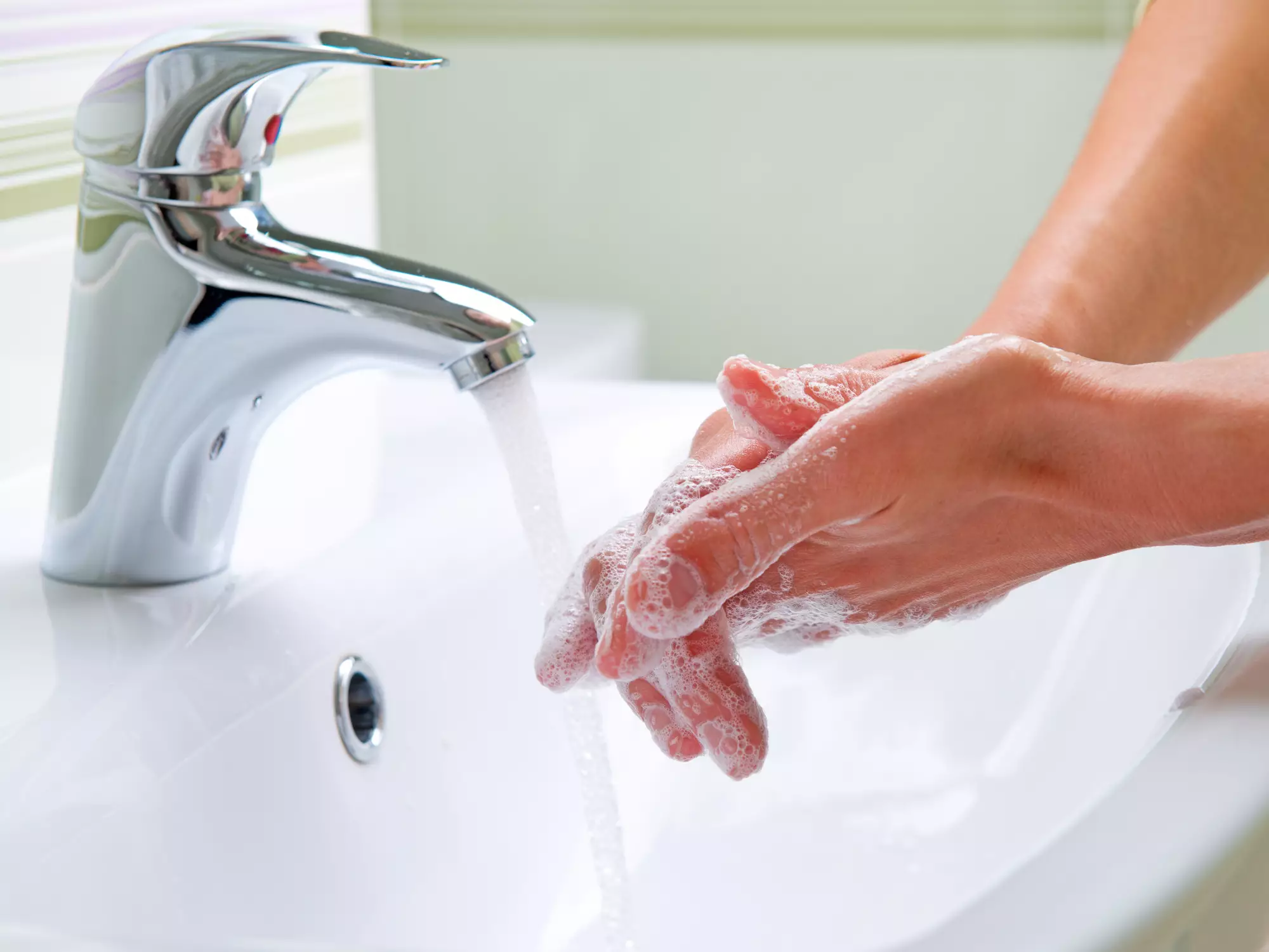Важно часто мыть руки водой с мылом