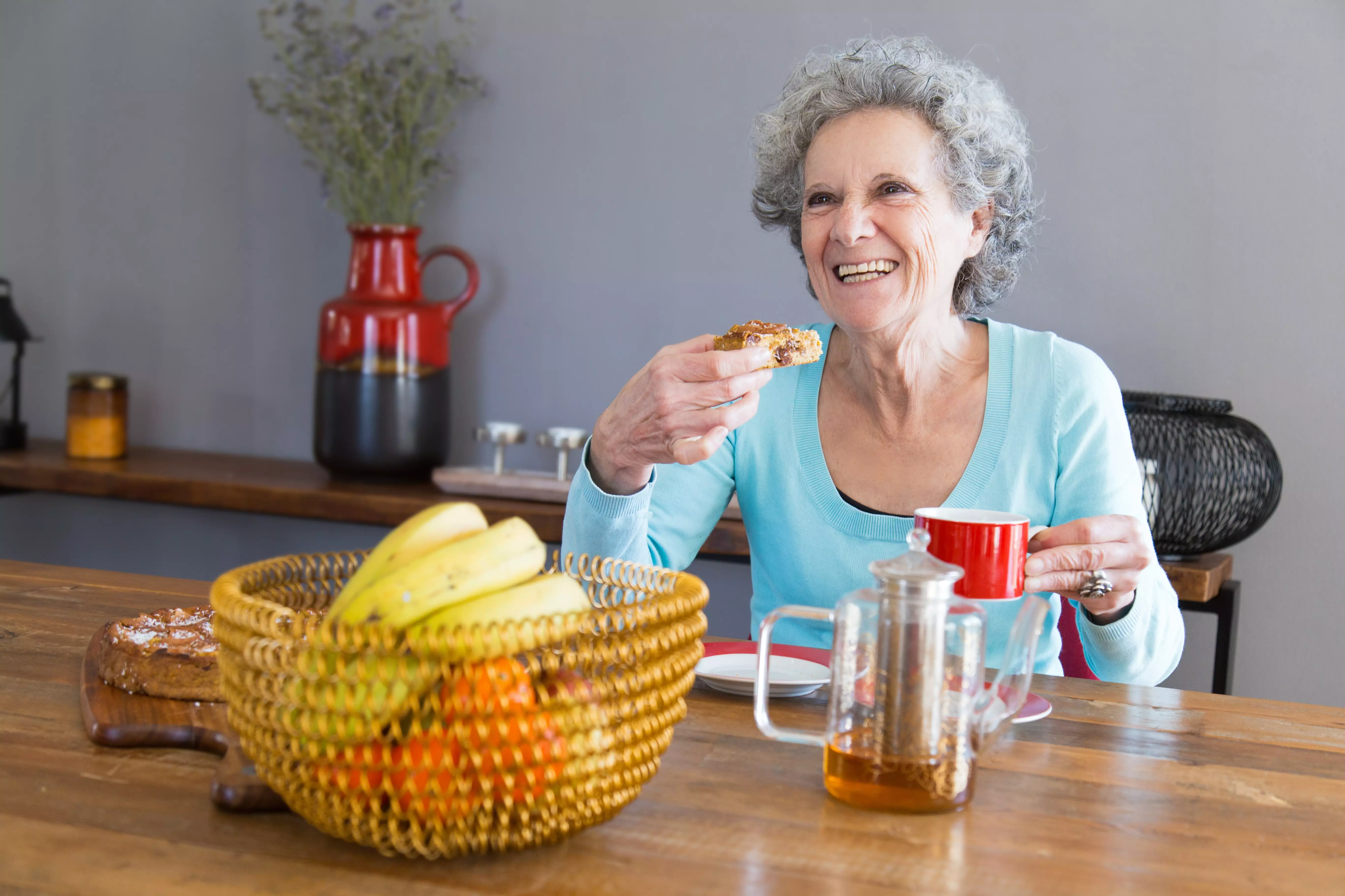 В пожилом возрасте появилась. Еда для пожилых. Питание пожилых. Здоровое питание в пожилом возрасте. Питание в пожилом и старческом возрасте.