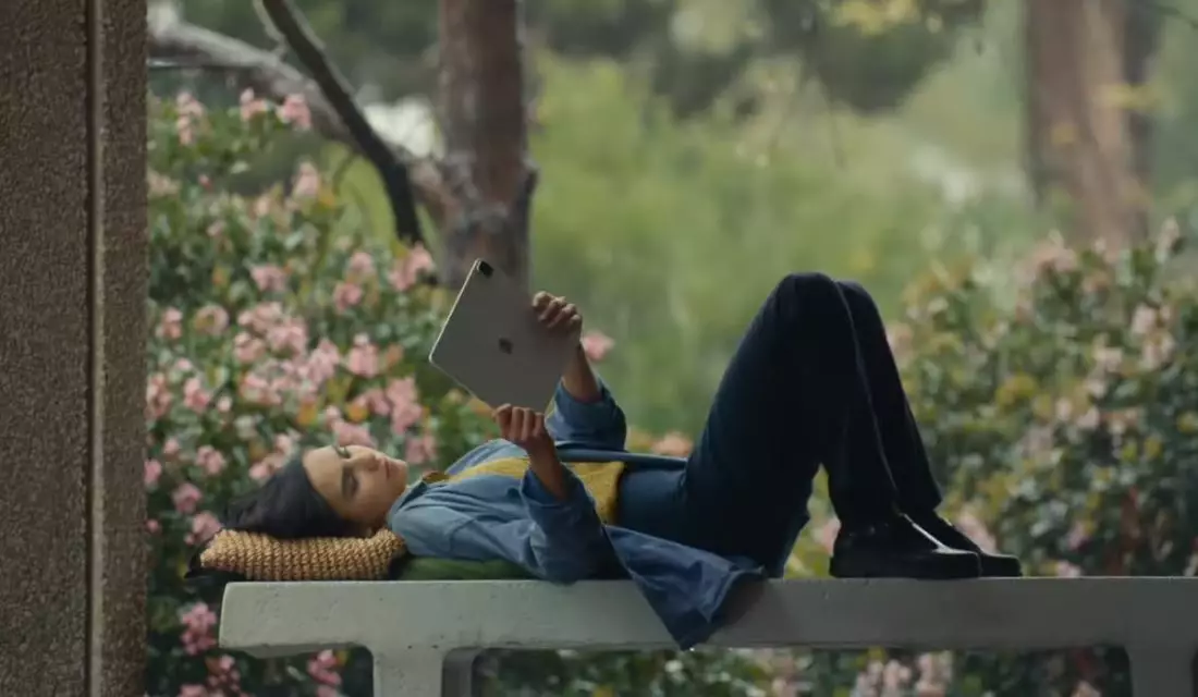 Apple представила нові iPad і MacBook