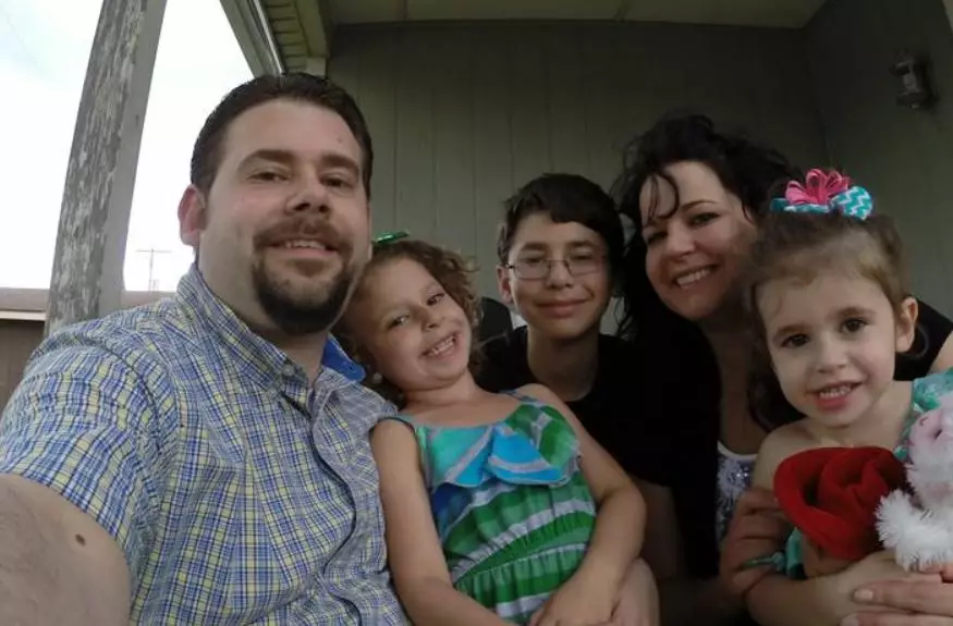Ник Браун и его семья
