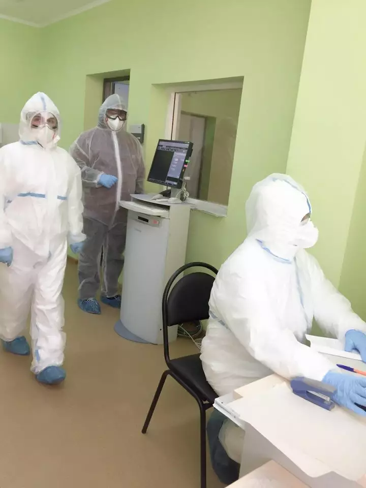 В Александровской больнице Киева находятся шесть пациентов, зараженных штаммом коронавируса "Дельта". Фото: facebook.com/doc.antonenko