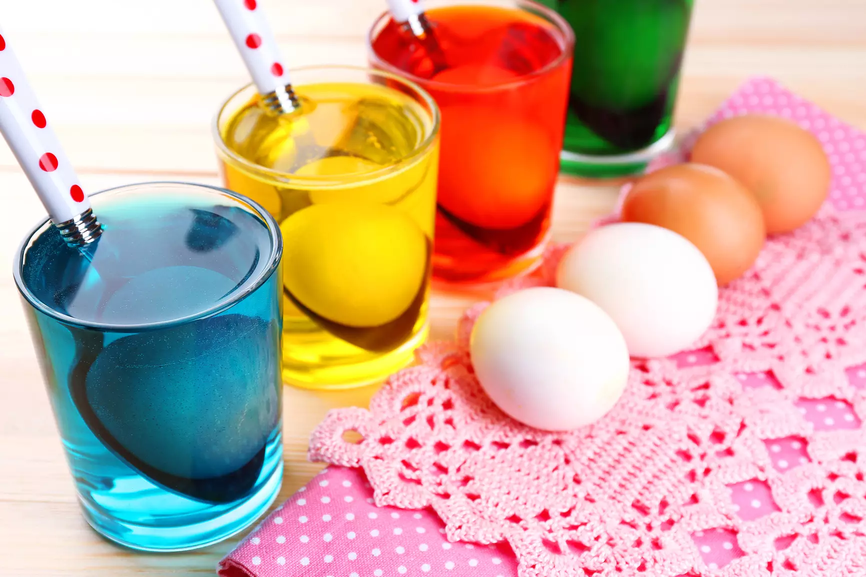 Як правильно фарбувати яйця