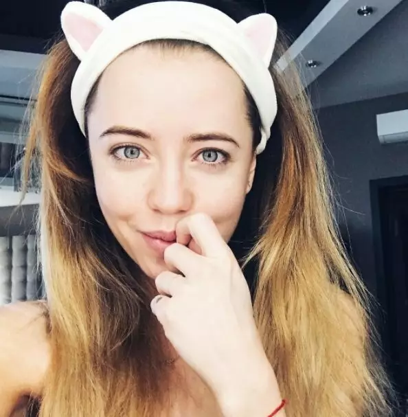Надя Дорофеева без макияжа