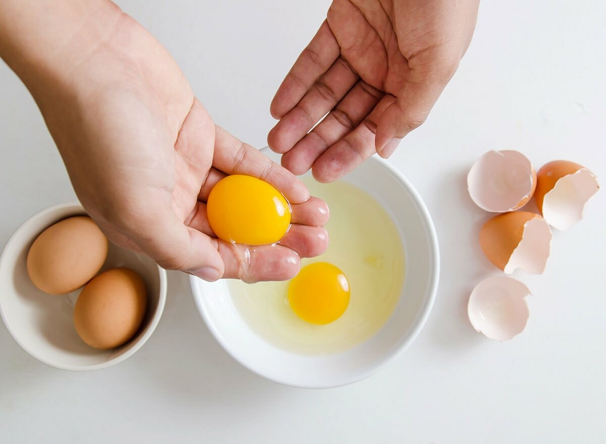 How To Separate Egg Yolk From White: Three proven Ways