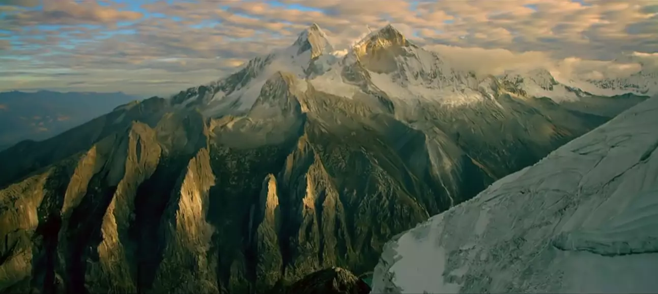 Кадр из фильма "Горы – жизнь над облаками"