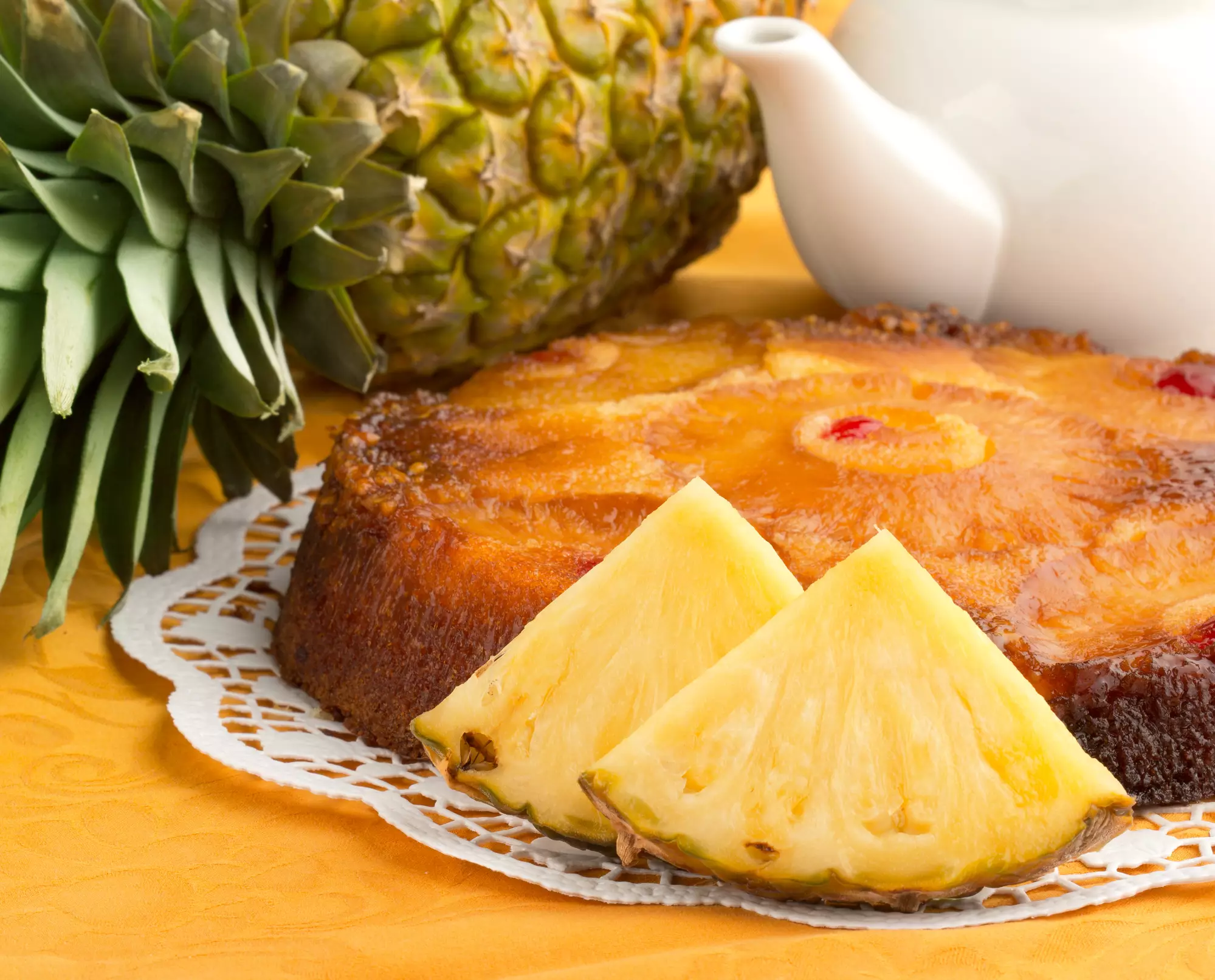 Песочный пирог с творогом и ананасом