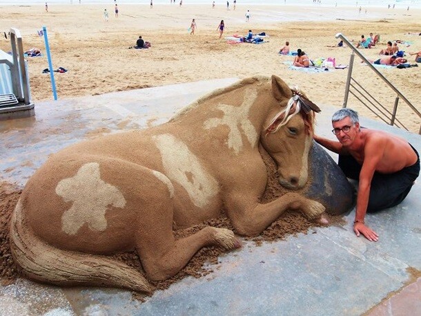 Скульптури з піску Андоні Басторріка
