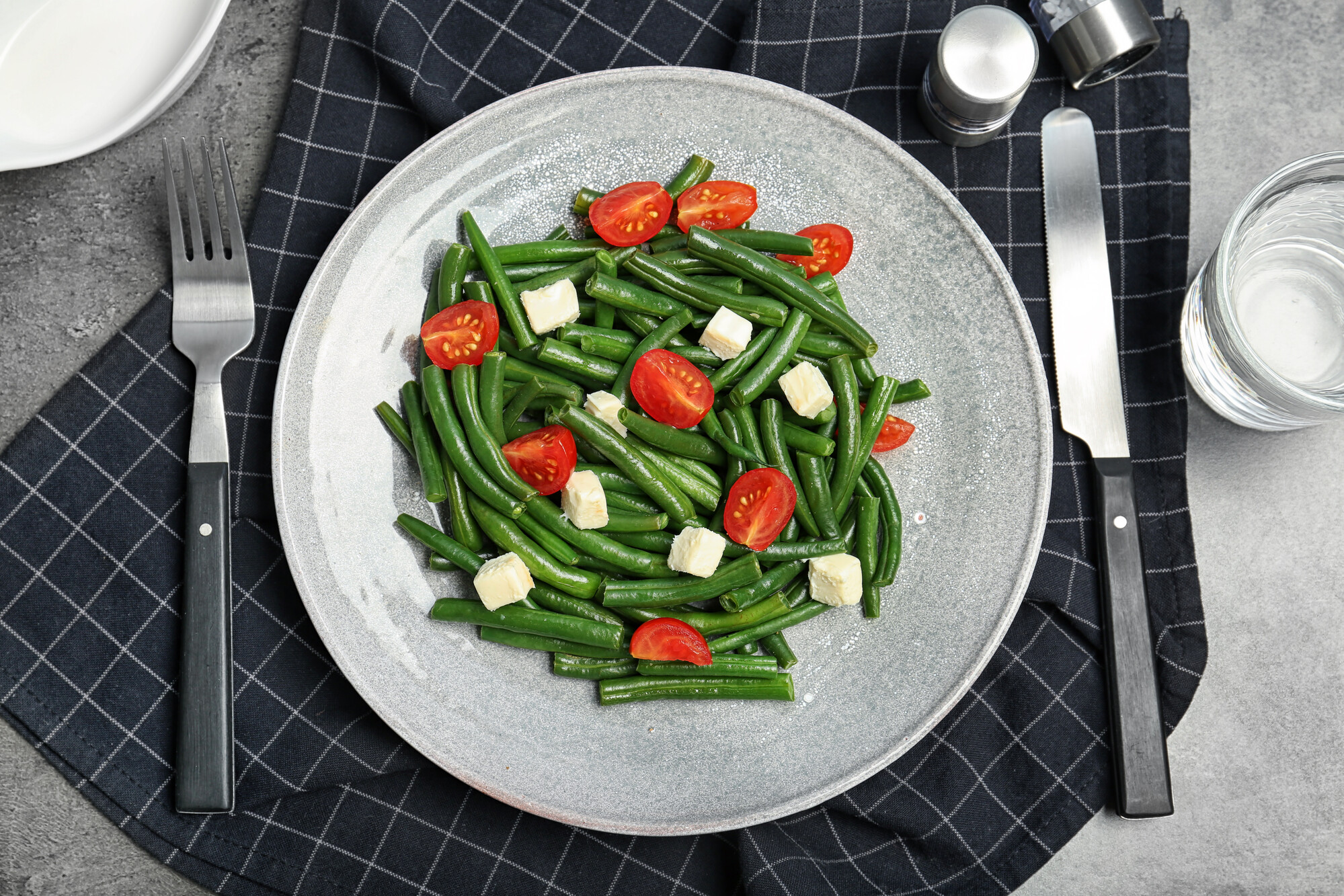 15 лучших салатов из стручковой фасоли на зиму