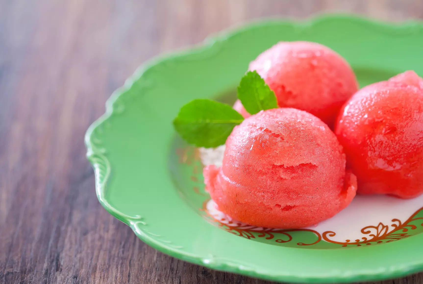 Полезнее, чем мороженое: 10 рецептов сорбетов из фруктов и ягод - Лайфхакер