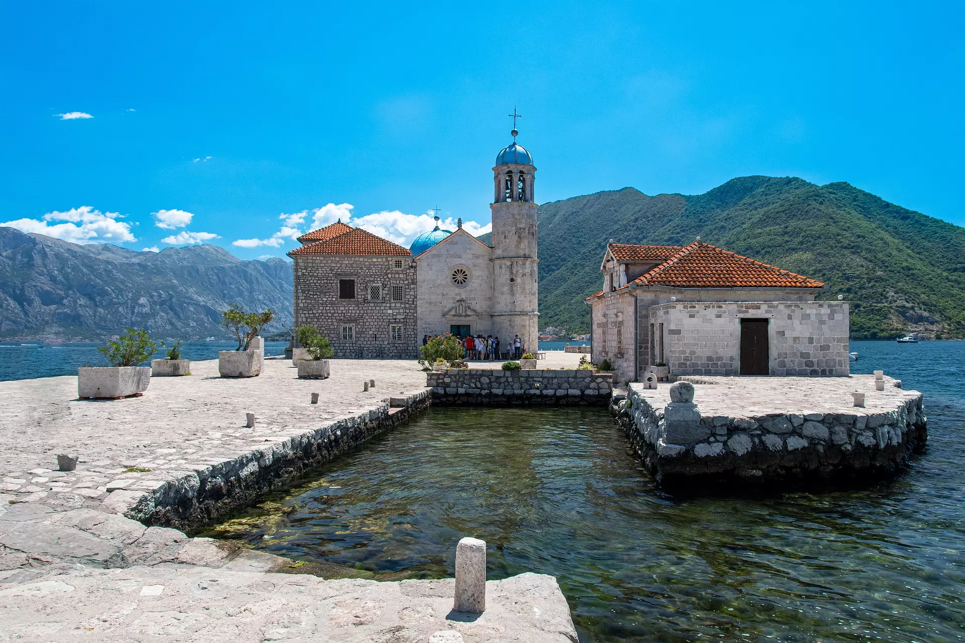 Остров Госпа од Шкрпела – достопримечательности Черногории