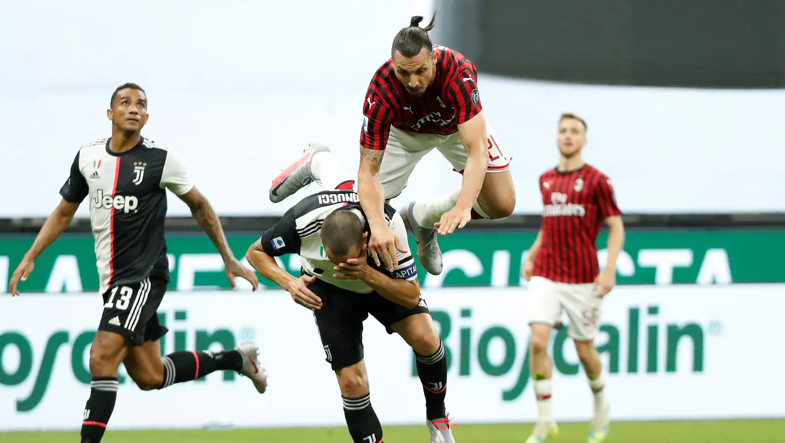 Милан победил Ювентус - видео, реакция Ибрагимович - Новости футбола |  Футбол Сегодня