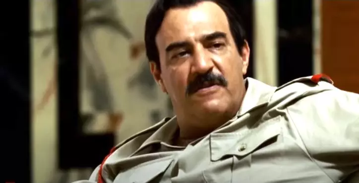 Кадр з серіалу "Будинок Саддама"
