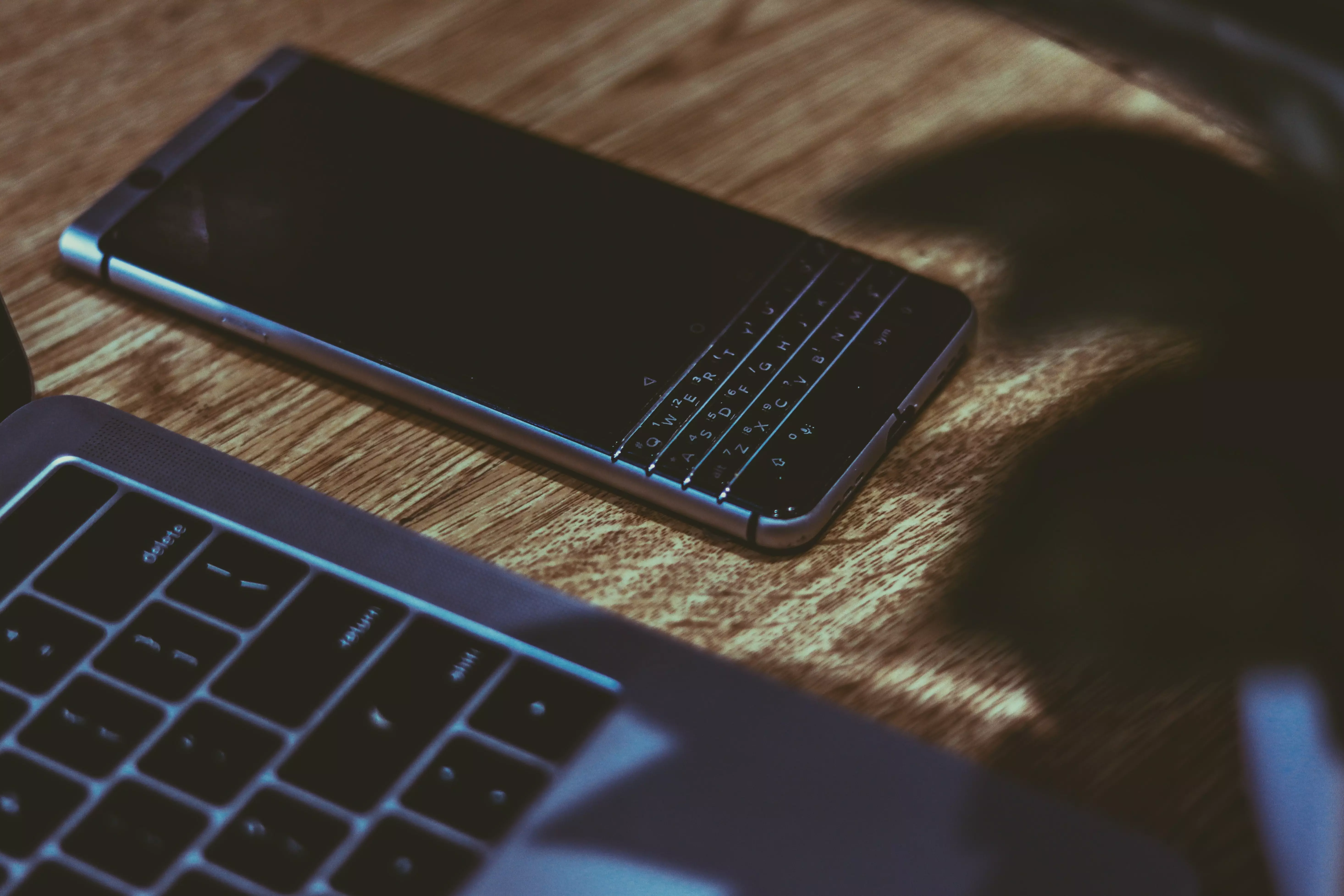BlackBerry KeyTwo – последний выпущенный смартфон под крылом TCL
