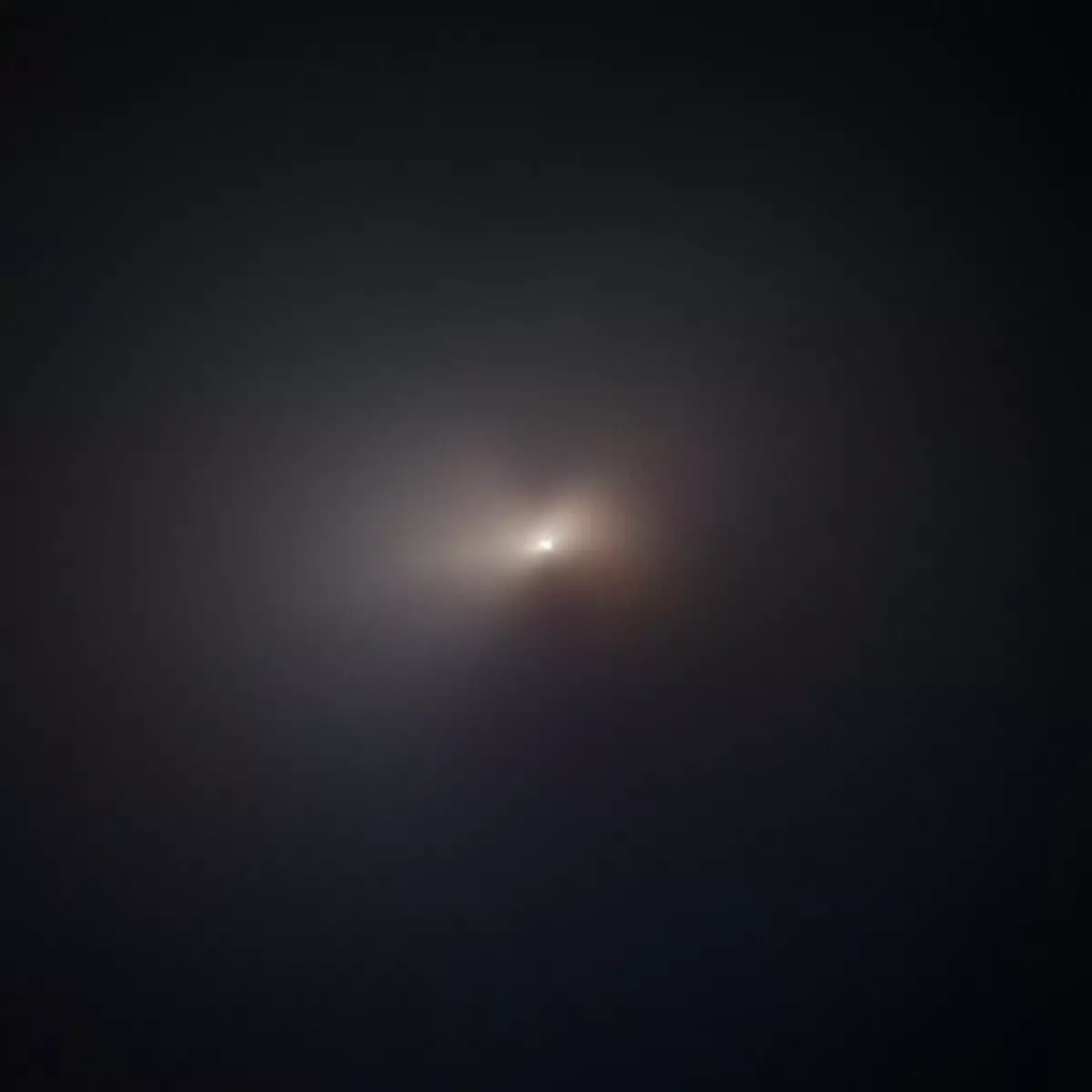 Ядро кометы Neowise в максимальном приближении