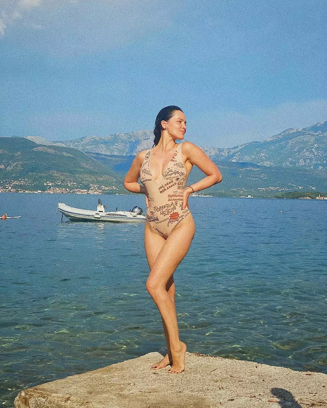 Даша Астафьева показала фигуру в купальнике - фото - Новости шоу бизнеса |  Сегодня