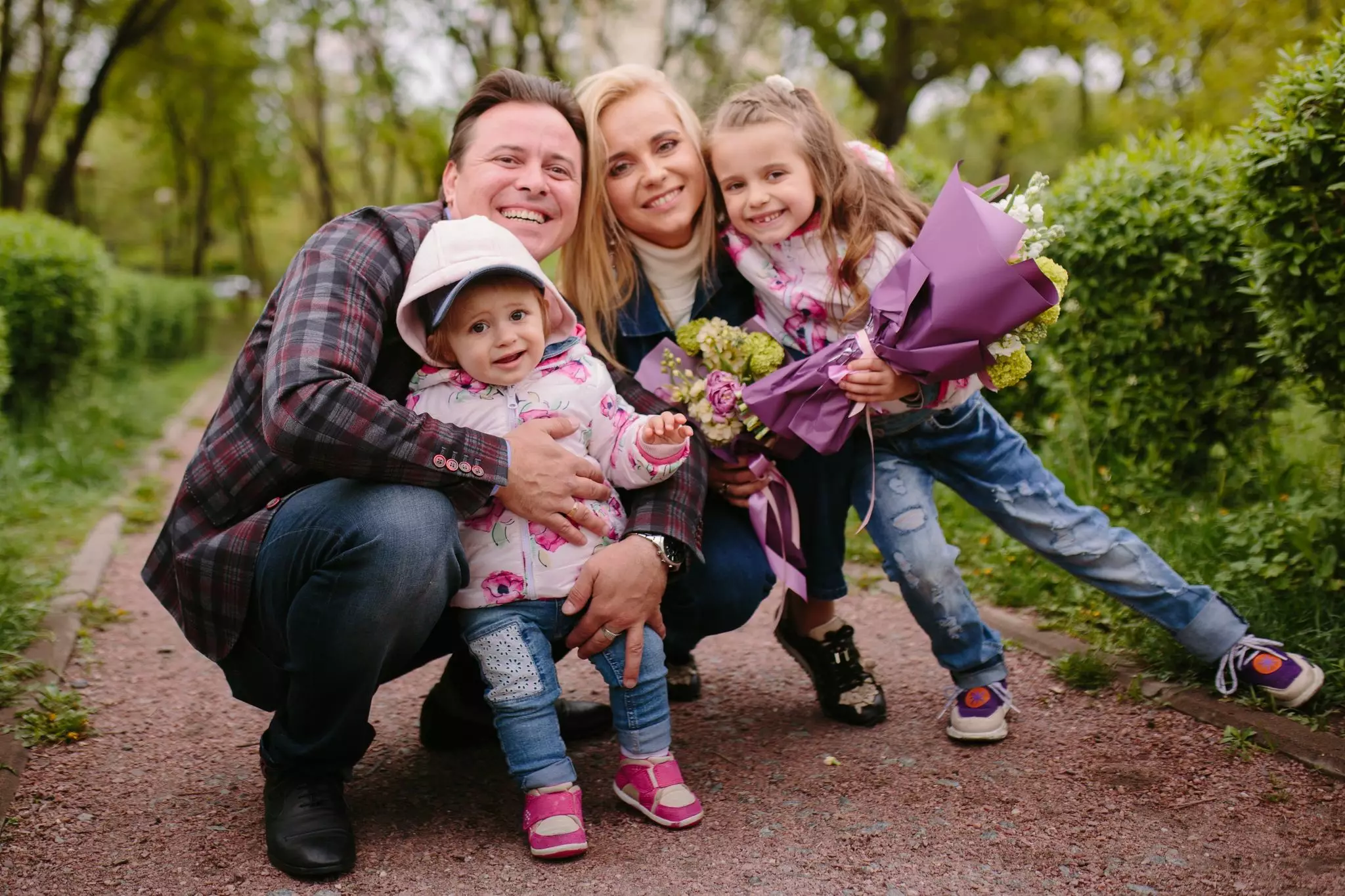 Лилия Ребрик со своим мужем Андреем Диким и дочками