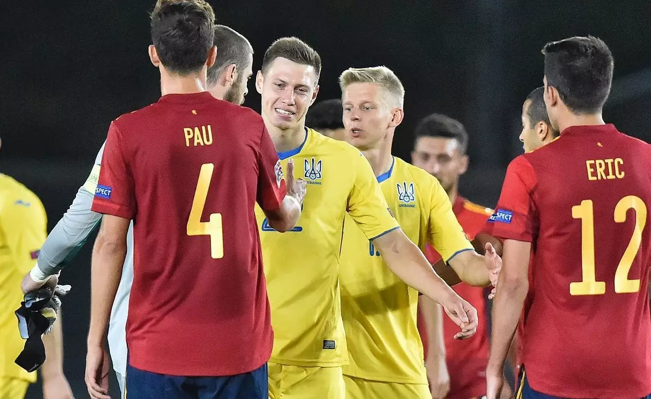Николай Матвиенко в матче со сборной Испании