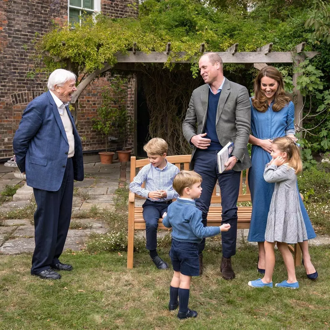 Девід Аттенборо з принцом Вільямом і Кейт Міддлтон, а також з принцами Джорджем і Луї и принцесою Шарлоттою