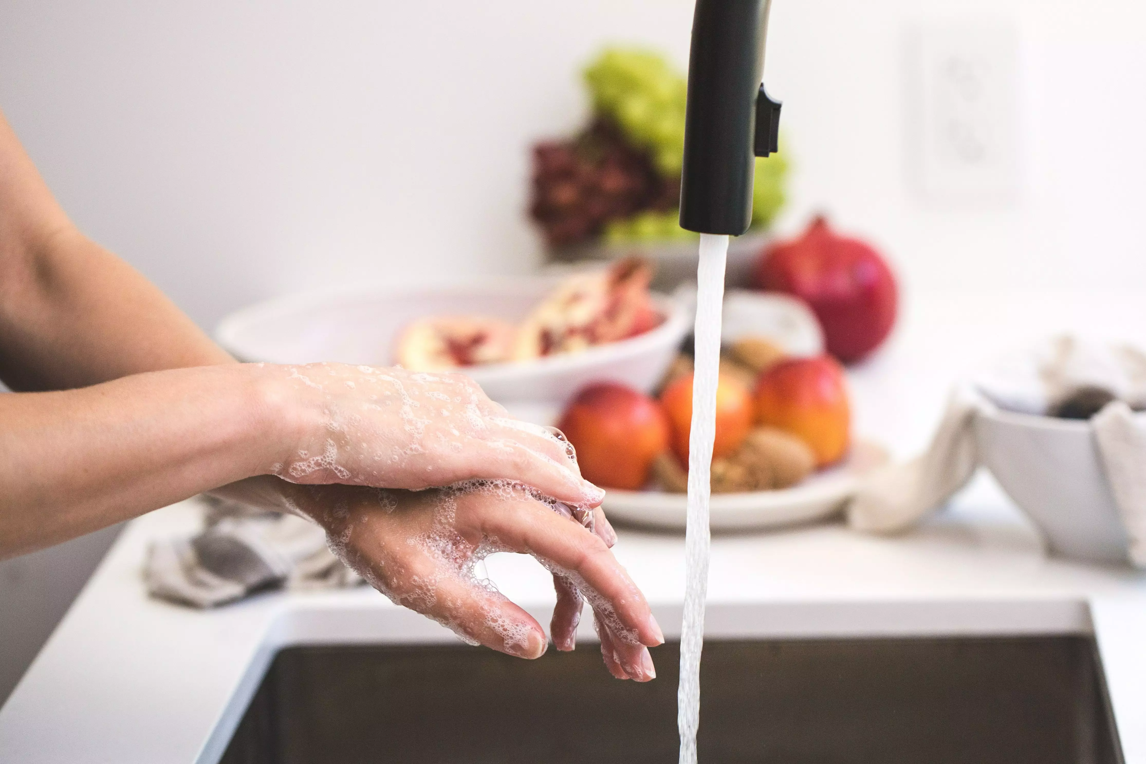 Ретельне миття рук допоможе знизити захворюваність на ГРВІ та грип