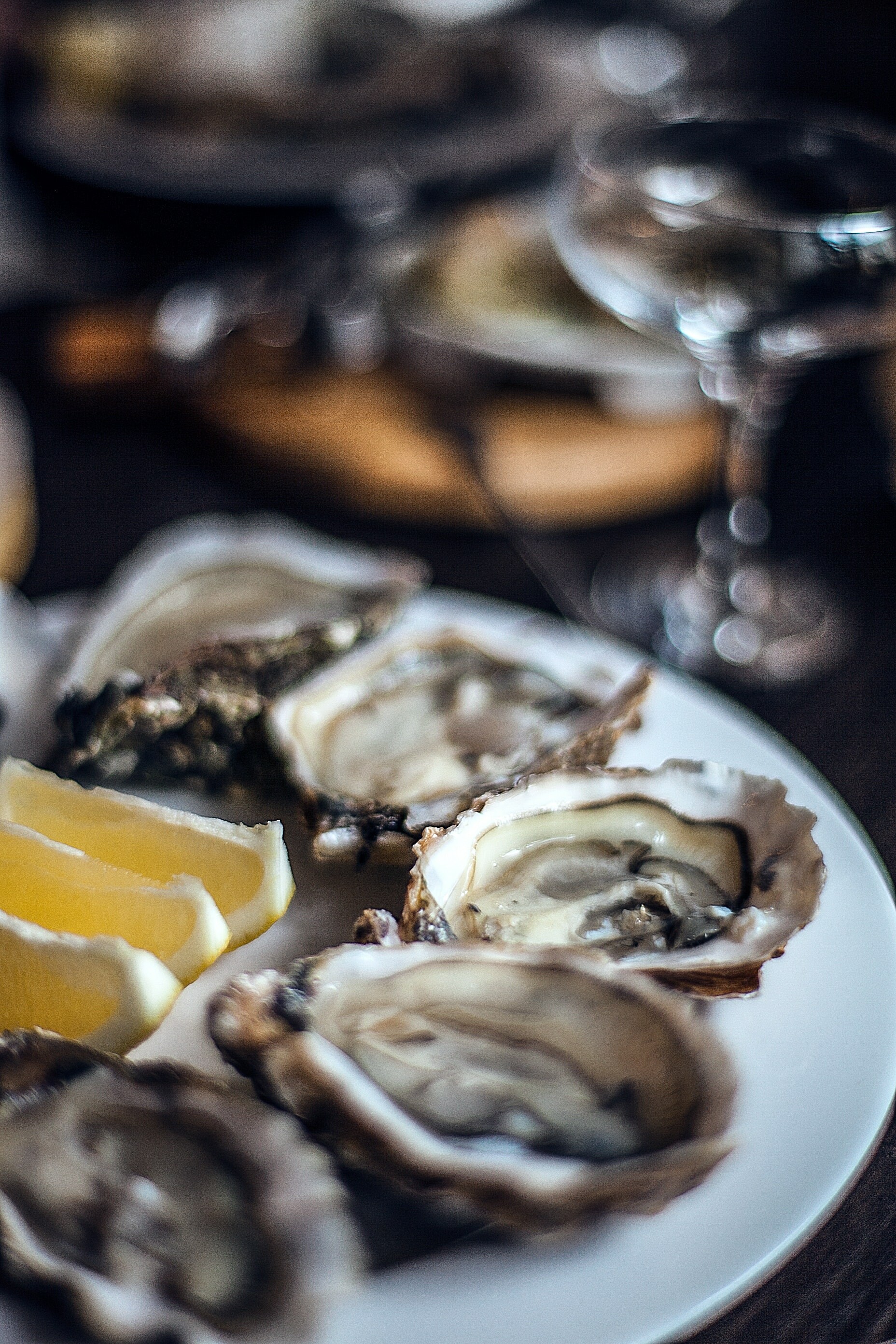 How To Eat Oysters: A Guide From An Etiquette Expert