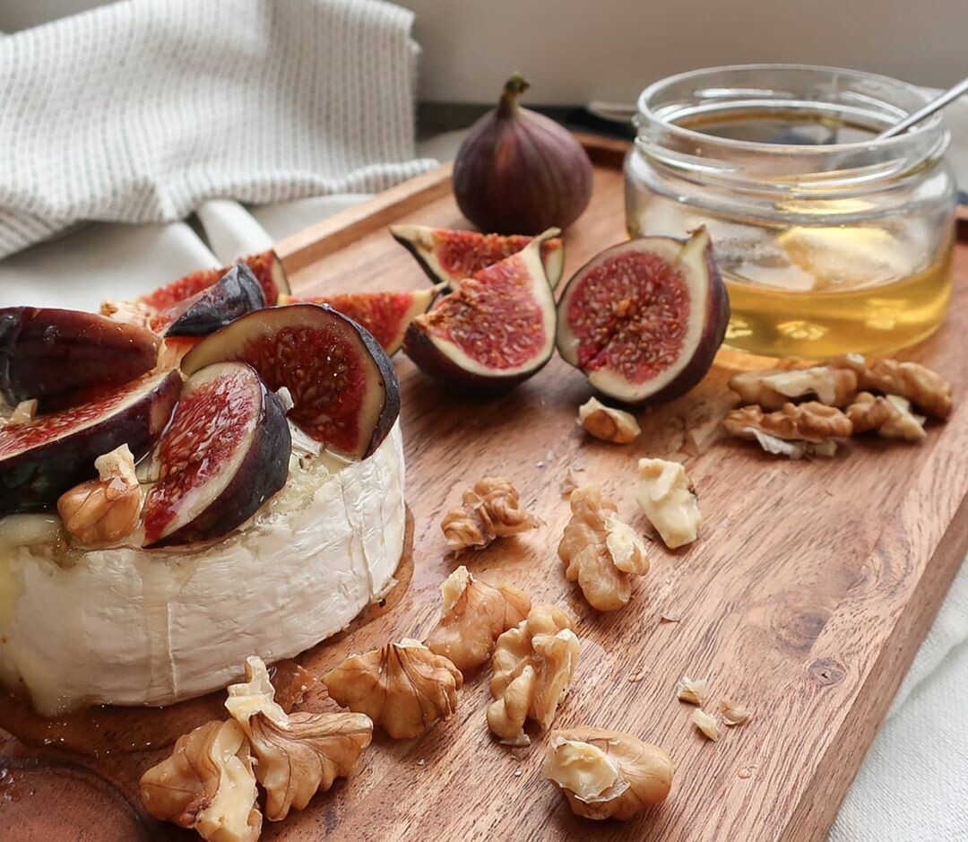 How To Eat Figs: A Guide From An Etiquette Expert