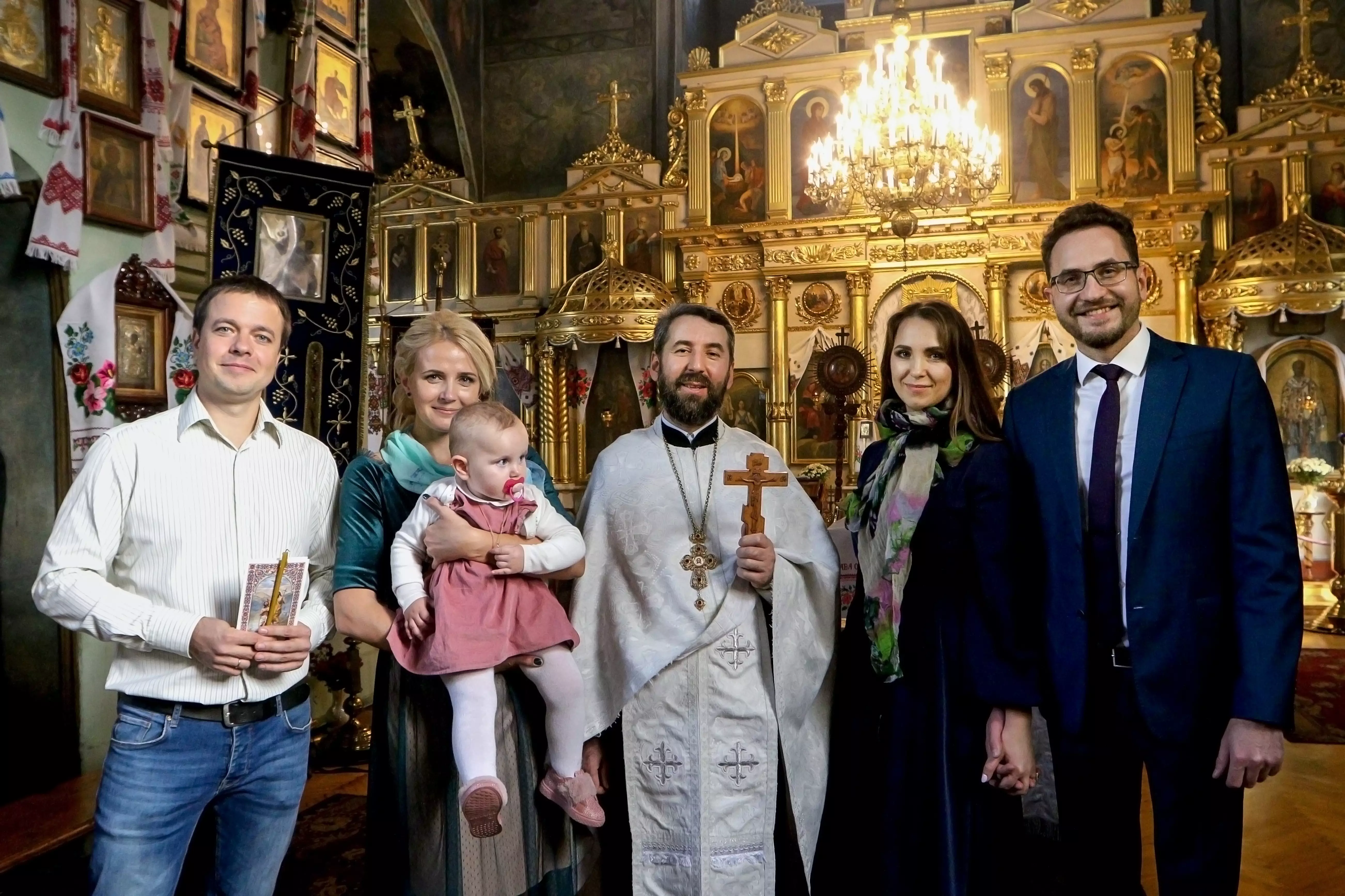Телеведучий Максим Сікора хрестив свою доньку