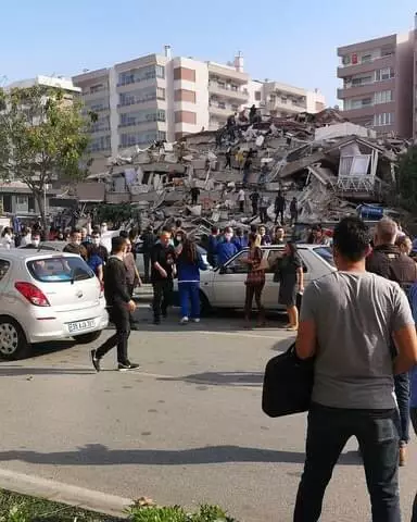 Землетрус в Ізмірі. Фото: twitter.com/aze_nakhchivan