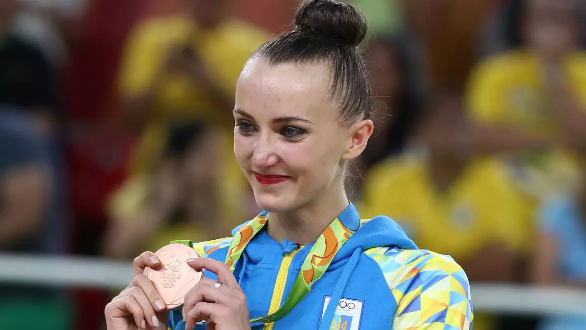 Анна Ризатдинова с наградой Рио-2016