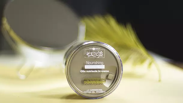 Живильна крем-олія для волосся Nourishing Creamy Oil Inimitable Style
