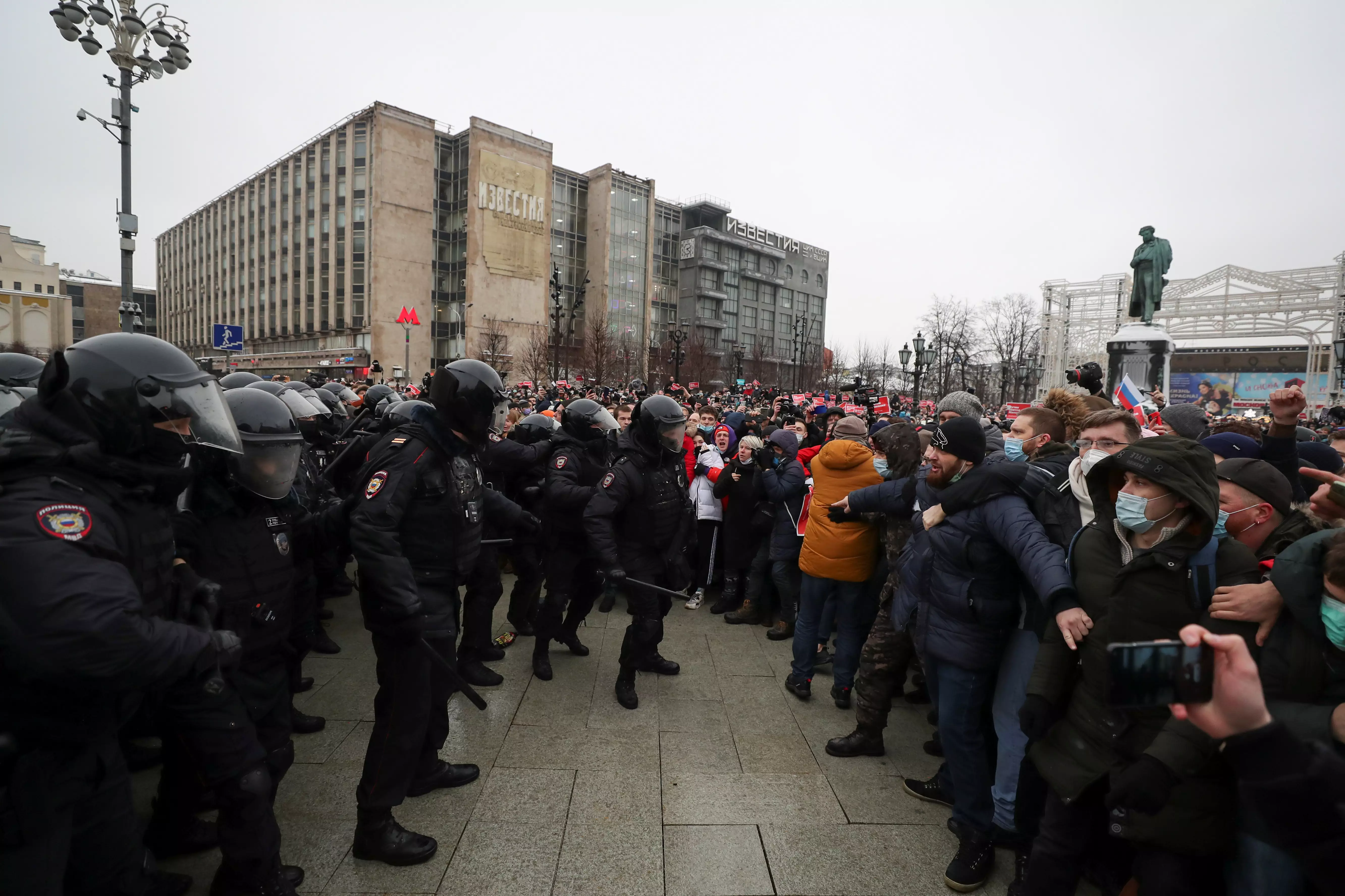Митинги в связи смертью навального