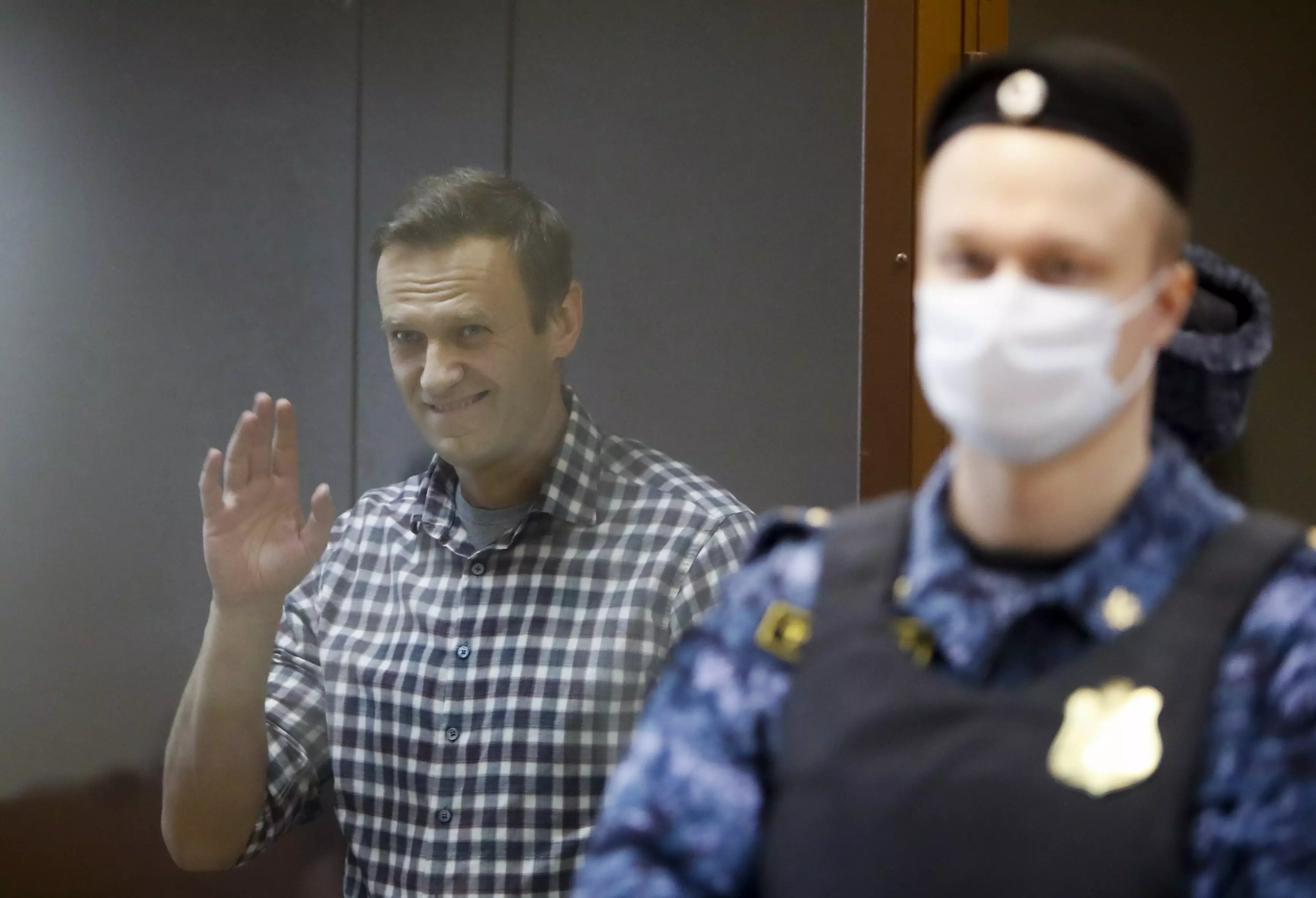 Смерть Навального. Фотографии мертвого Навального. Навальный скончался в колонии. Кто такой навальный и за что умер