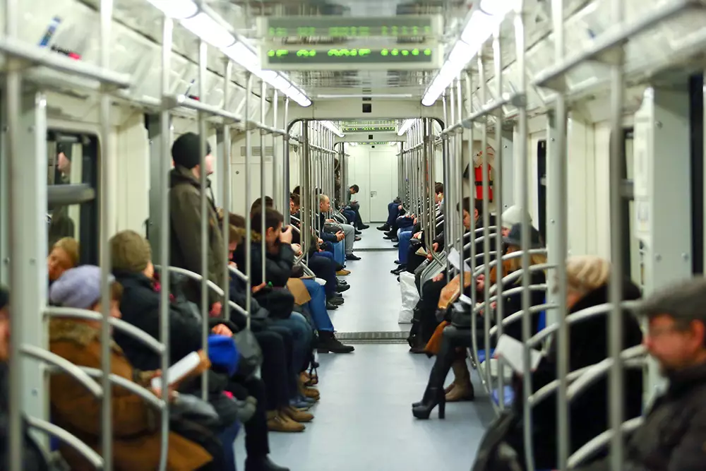 Сквозные вагоны в метро Москвы