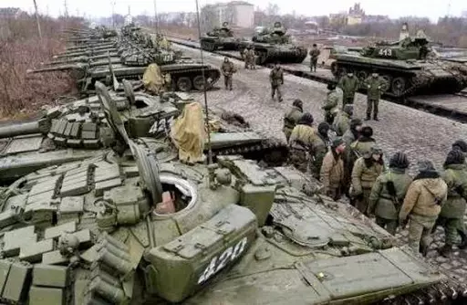 Весной 2021 года на границах с Украиной было замечено значительное количество военной техники, которую туда стягивала Россия
