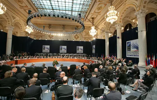 Бухарестский саммит НАТО 2008 года, на котором Украине не дали ПДЧ
