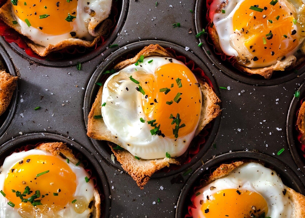 Щоб не підвищити холестерин, можна їсти 1-2 курячі яйця щодня без шкоди для здоров'я 