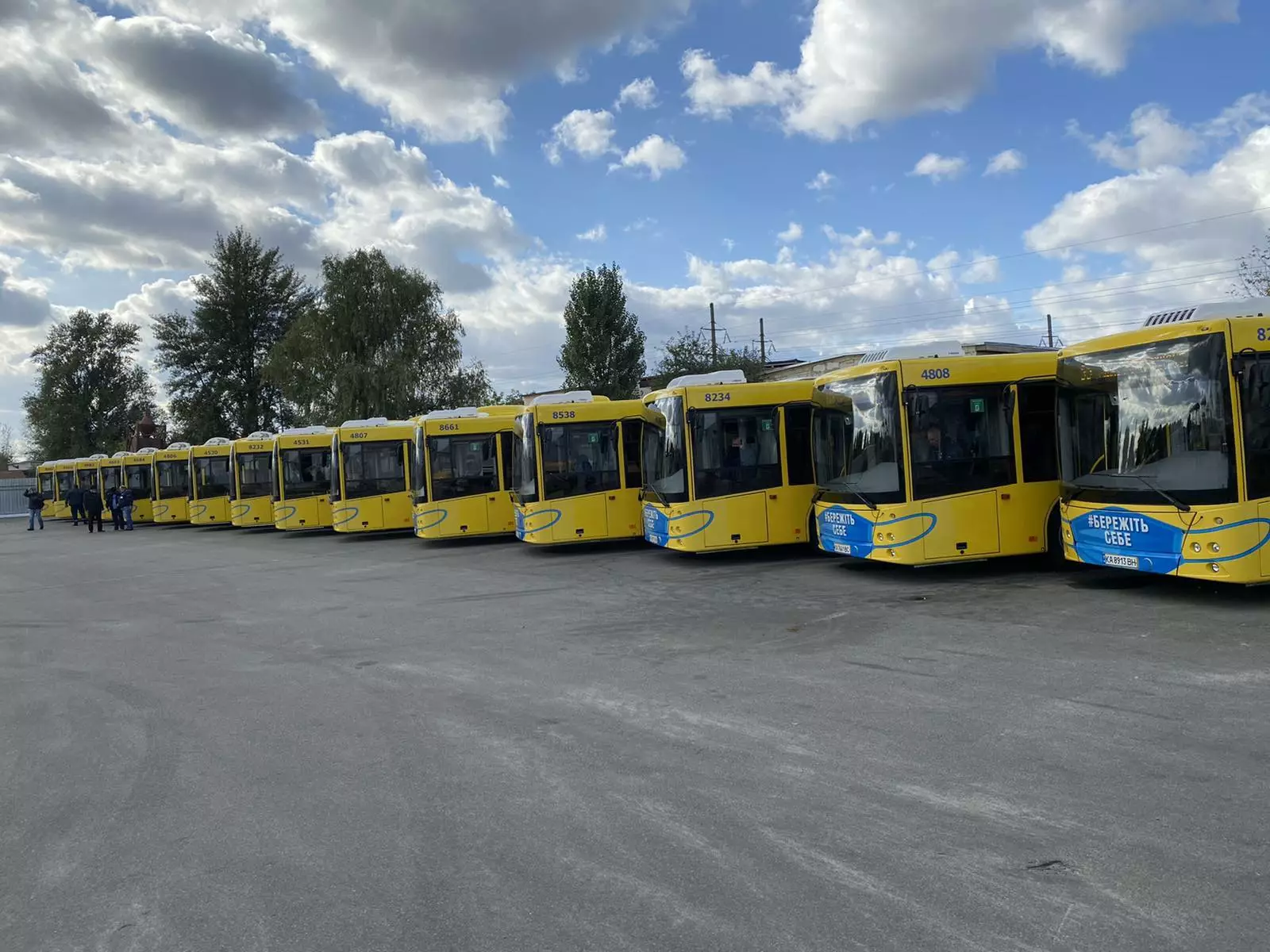 	Грузовики и автобусы из Беларуси станут дороже: Украина решилась на 35%-ную пошлину