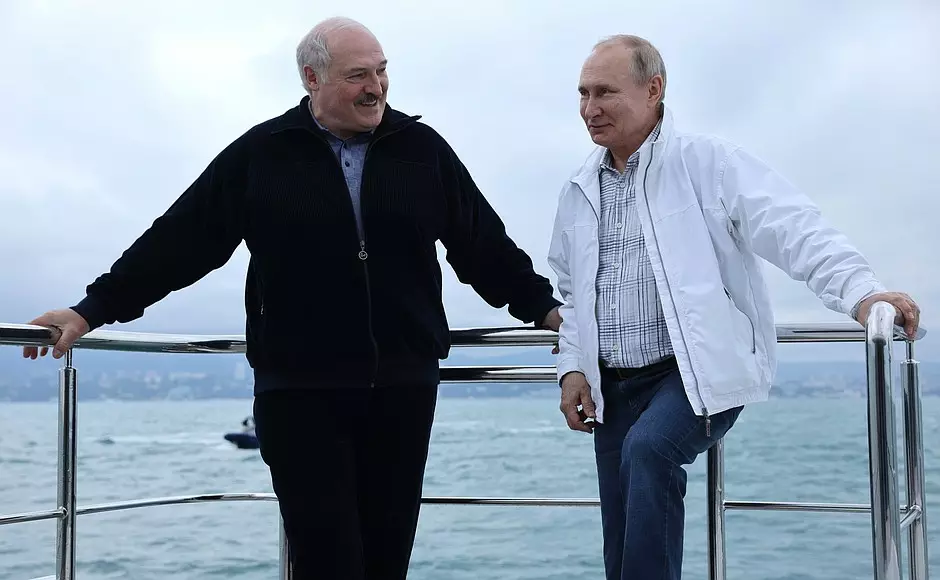 Путин и Лукашенко совершили морскую прогулку на яхте и пообедали. Фото: kremlin.ru