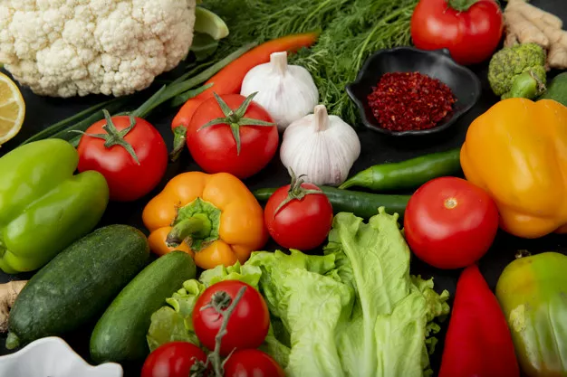 Найкорисніші овочі червня – часник, цибуля, спаржа і цукіні