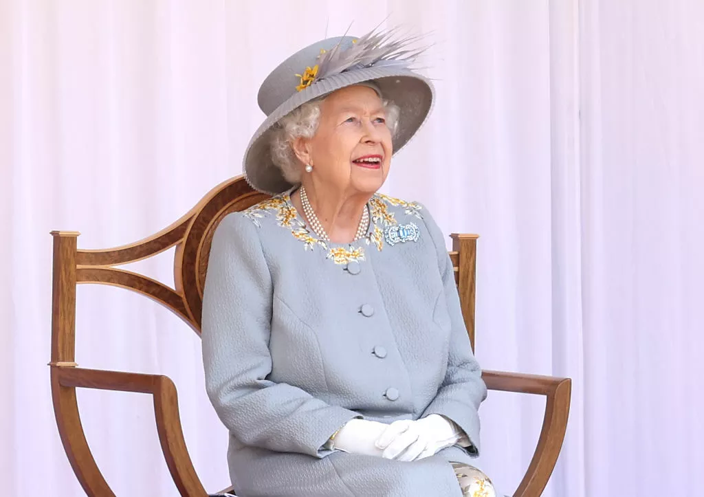 Елизавета II на церемонии Trooping the Colour 12 июня 2021 года
