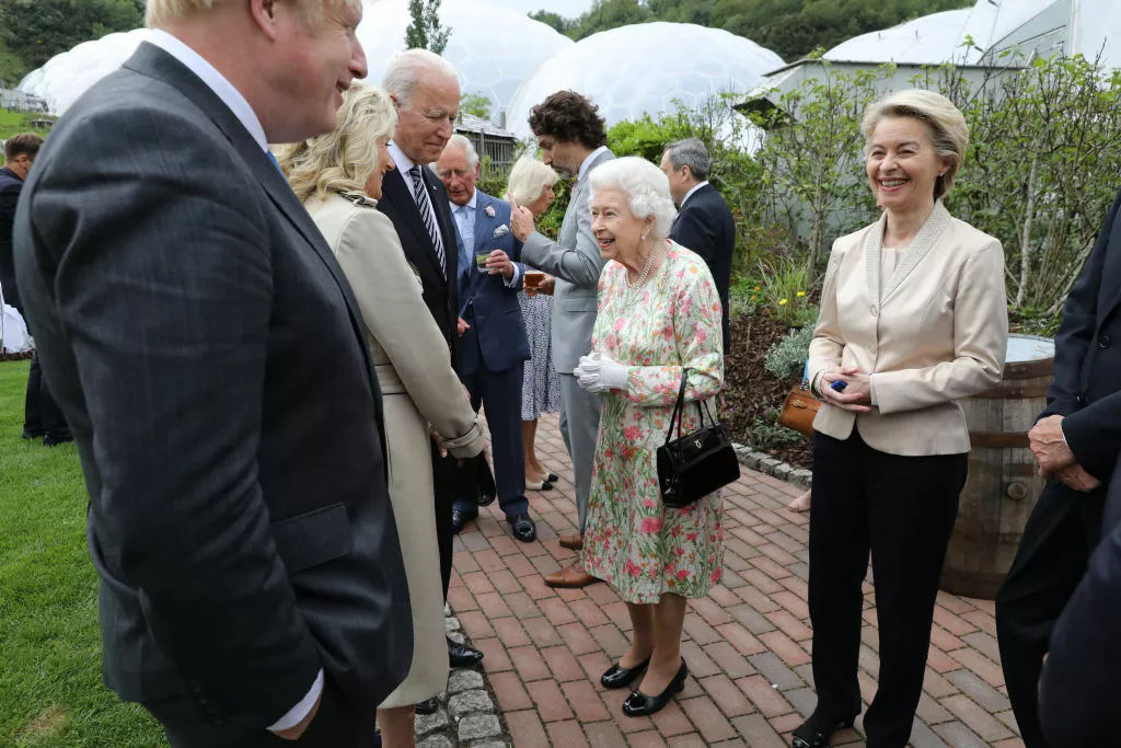 Єлизавета II на саміті G-7 зустрілася з Джо Байденом