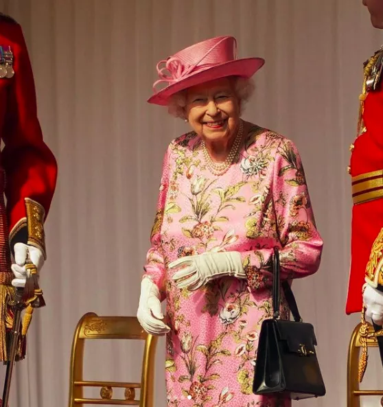 Королева Британії пригостила Джо Байдена з дружиною чаєм в Віндзорському замку