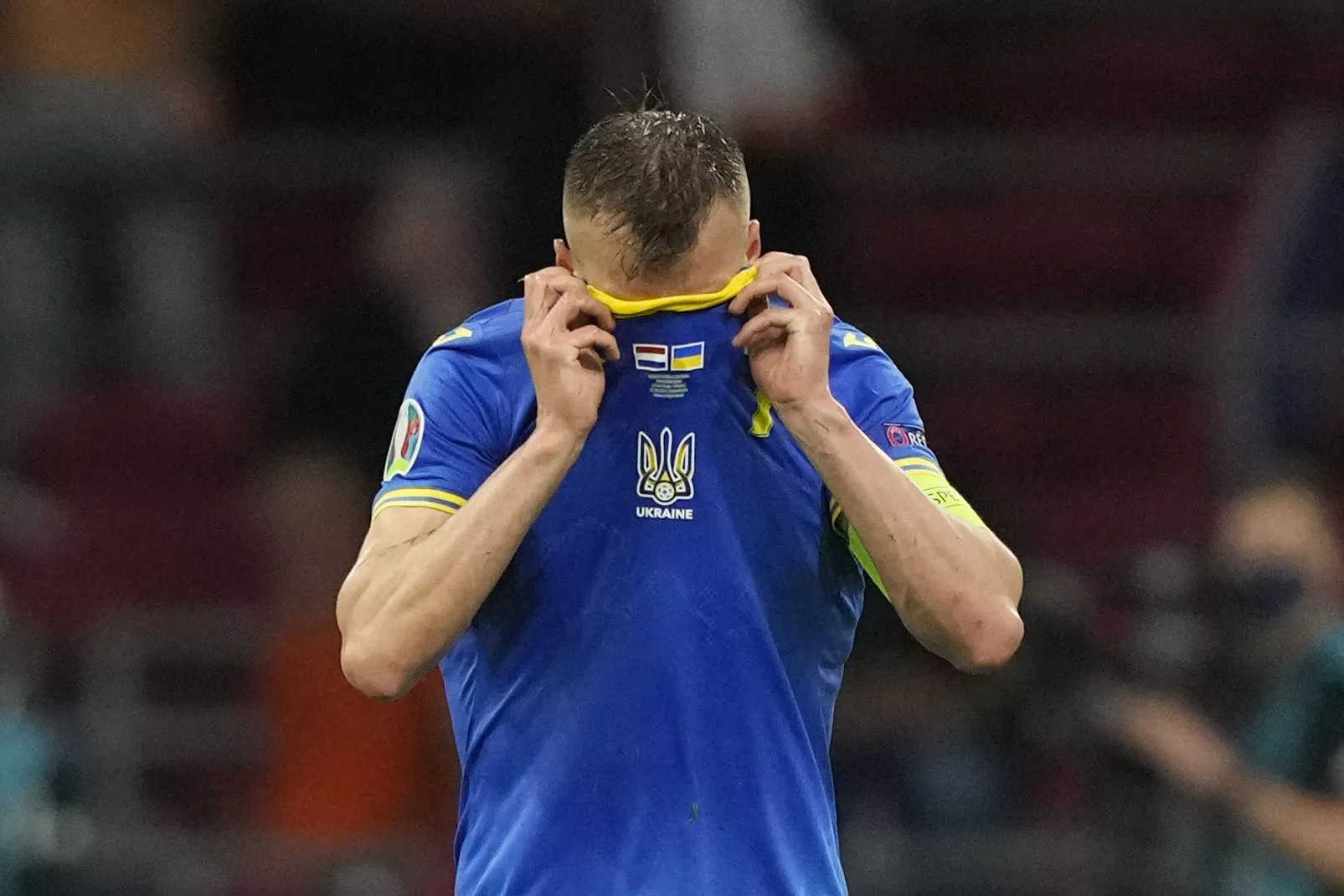 Андрей Ярмоленко в футболке сборной Украины