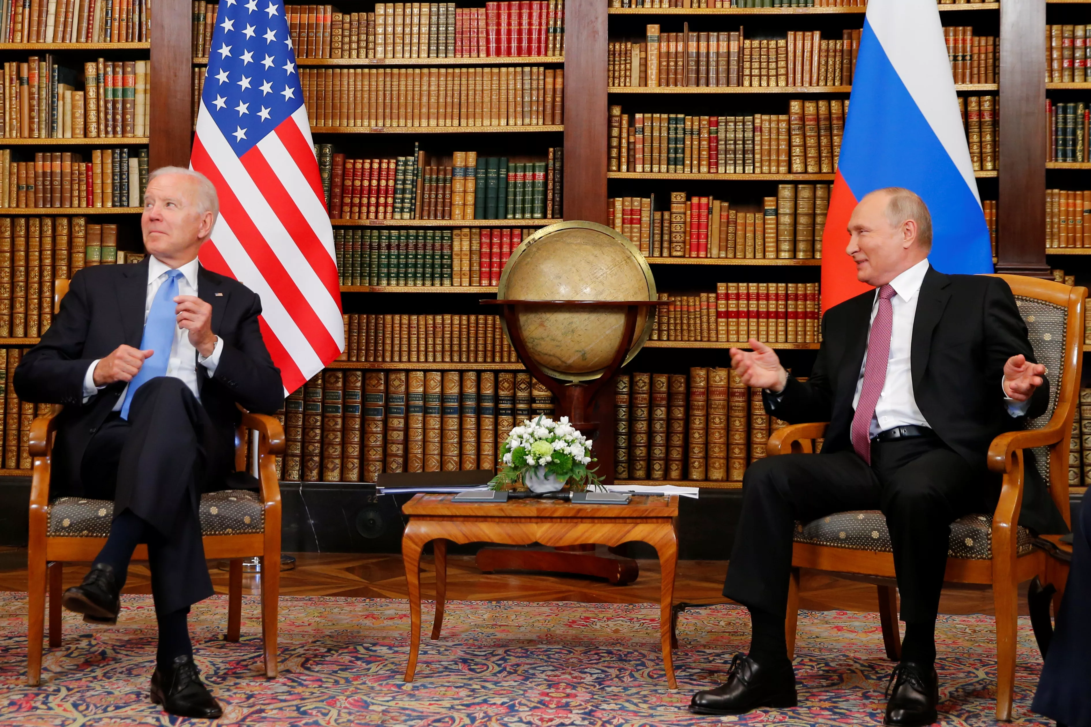 Байден встретился с Путиным в Женеве. Фото: REUTERS/Denis Balibouse/Pool