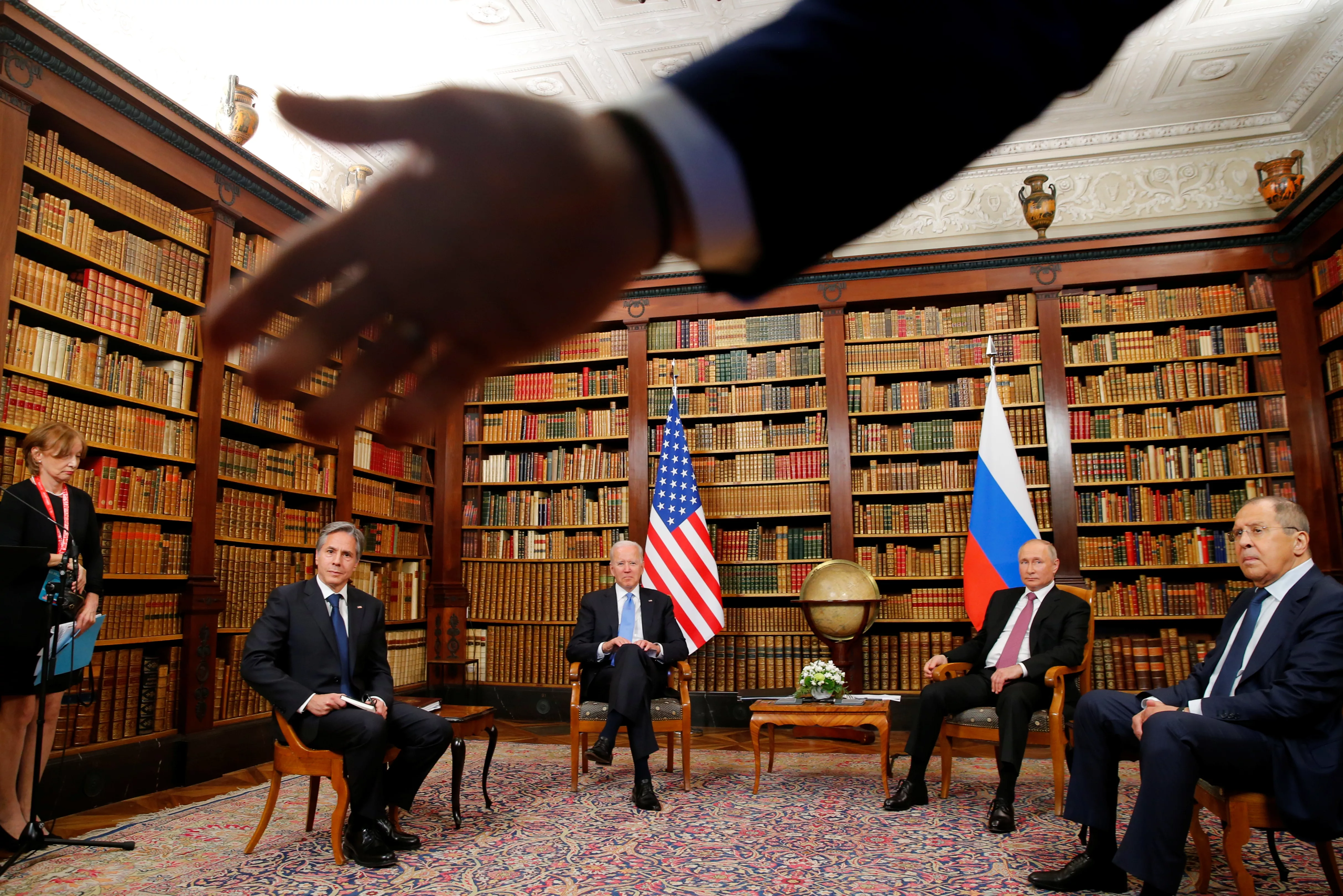 Переговоры россии и запада. Встреча Владимира Путина и Джо Байдена в Женеве.