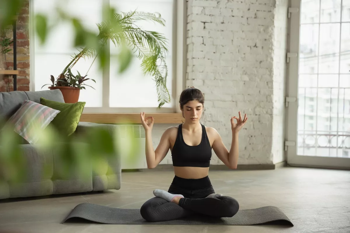 Медитация поможет "сбросить" бытовой стресс, после чего вы почувствуете прилив энергии