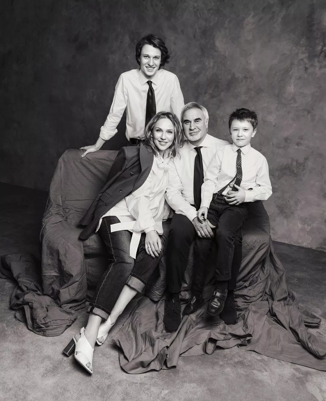 Альбина Джанабаева в честь дня рождения Валерия Меладзе опубликовала редкое семейное фото