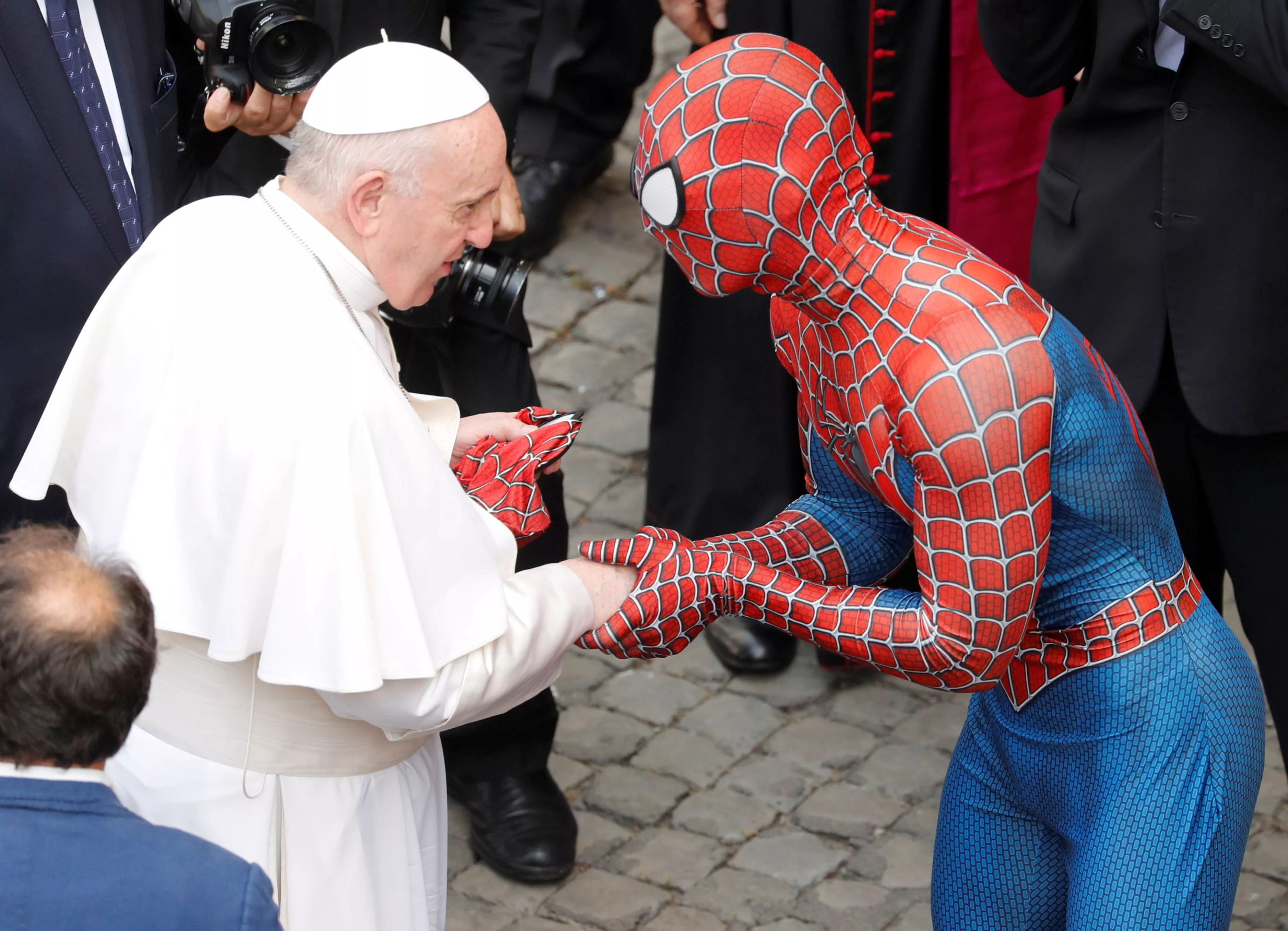 Встреча Папы Римского с Человеком-пауком