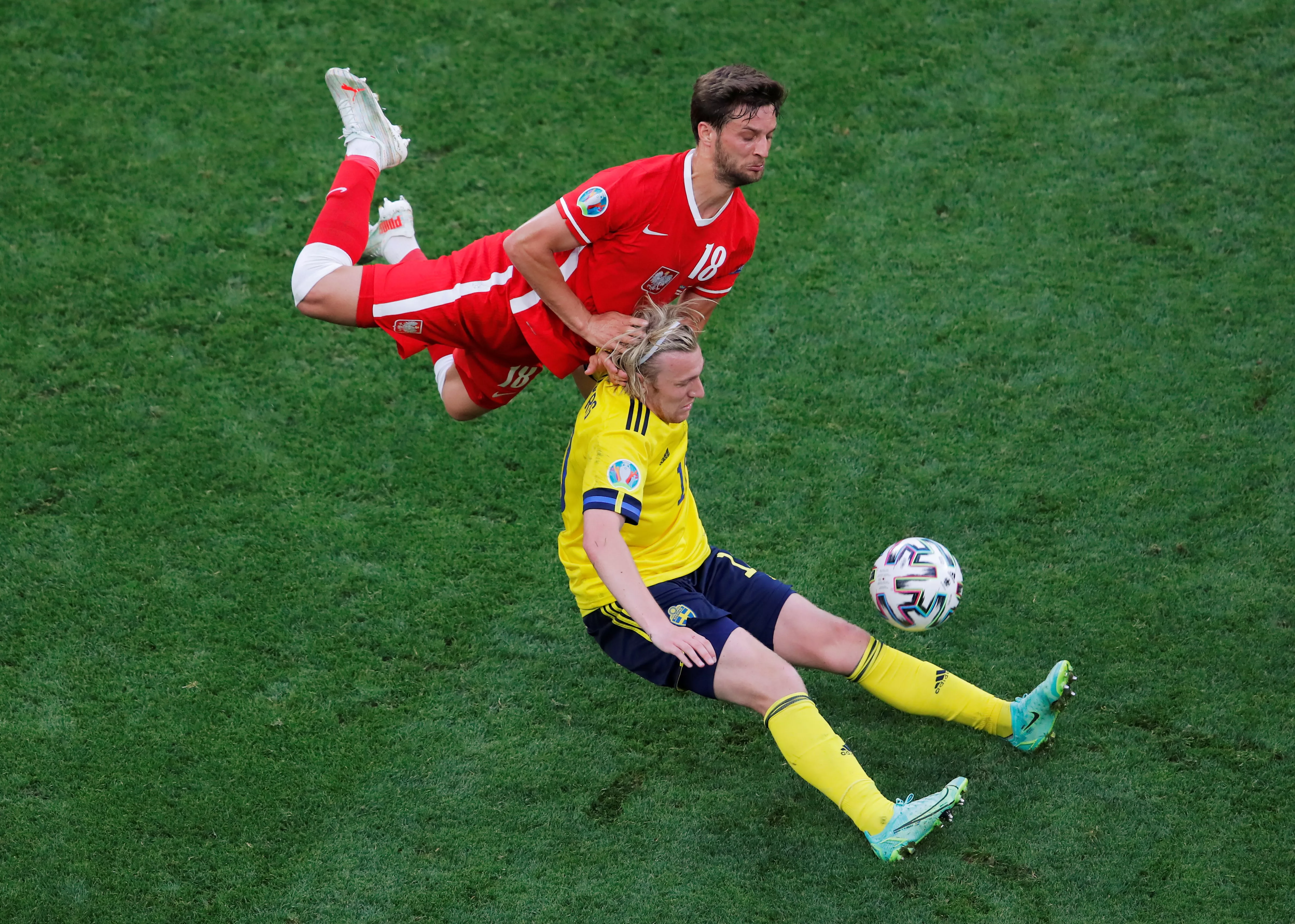 Евро-2020. Польша проиграла Швеции 2:3 и вылетела из турнира